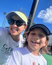 Lisset Cabrera's Instagram, Twitter & Facebook