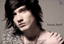Denis Stoff of Asking Alexandria, in the music video “The Black”