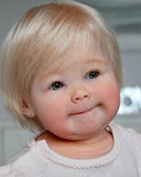 Sweetly shy little Rea reborned by Conny Burke.❤️😊❤️ (copyright Ping Lau)  #pinglaurea #pinglautoddler #pinglausculptor #pinglaureborns #pinglau  #connyburke