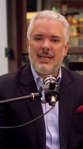 Desde Barichara para el mundo: conversé en este nuevo episodio de Tres  Respuestas con Juan Camilo Rodríguez, creador de @BribonCigars, una marca  que eleva el tabaco colombiano al lujo internacional. ...