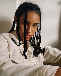 Photos by Maya Oliveira (@mayadoliveira) · October 24, 2025