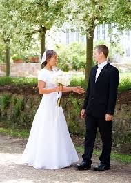 Keep scrolling to learn more about the meaning behind traditional indian wedding guest attire, and browse our favorite products that you can purchase (or rent) right now. Mennonite Wedding Dresses Off 79 Www Daralnahda Com