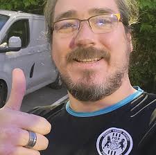 Trying so hard to help randoms beat the game but holy shit you could have  Ongbal and Let Me Solo Her