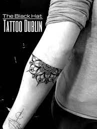 Mandala Tats Tattoo Armband Armmandala Armtattoo Fineline Tattooart Tattooideas Dublin Blackhatdublin Tattoo Dublin Tattoos Elbow Mandala Tattoo