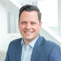 Chris Wentworth's Instagram, Twitter & Facebook