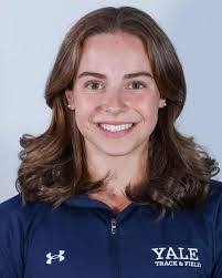 Lola Isom's Instagram, Twitter & Facebook