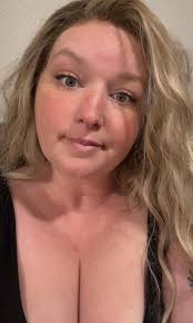 Insurance just called about the house I am trying to buy and said that they  won't cover it unless the roof is less than 10 years old (VA loan). Sooo  I'm trying