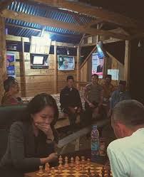 Meme main catur di tabrak sepeda ( dori harsa ninggal tatu). Meme Kocak Putaran Kedua Dewa Kipas Vs Irene Tanding Di Pos Ronda Ditonton Polisi Merdeka Com