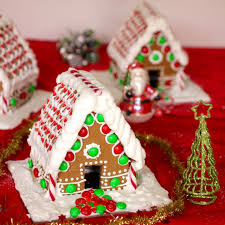 4 cups powdered stevia prepare the icing once the gingerbread has cooled completely. Green Gourmet Giraffe Small Gingerbread Houses With Vegan Royal Icing Aquafaba