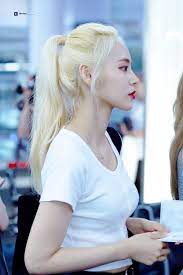 Pin By S U P On Loona Jung Jinsoul Ponytail Girl Kpop Girls Girl