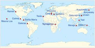 De nombreux petits cratères se trouvent au cœur même de la ville. Decade Volcanoes Map Populationdata Net