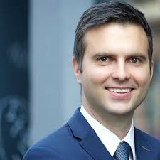 TOP 10 BEST Senior Portraits in Frankfurt, Hessen, Germany