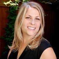 Kari Miner's Instagram, Twitter & Facebook