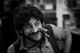 Quique González: "Soy independiente porque me juego mi pasta cuando voy a  tocar"