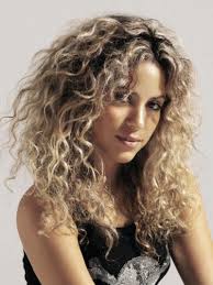 6 Ways To Style Curly Hair Your Beauty 411 Curly Hair Styles Naturally Curly Hair Types Shakira Hair
