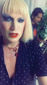 Nilwan Muhudu Theere: A Sri Lankan Drag Queen Performance