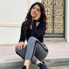 narins beauty on instagram كيف عم تقضوا أيامكم celebrity funny faces girl photography photoshoot poses
