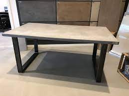 Anleitung zum bau eines gartentisch aus beton 90/200/130. Diy Anleitung Beton Tisch Selber Bauen Mit Carameo Beton Cire Mit Carameo Beschichtest Du Wande Boden Und Tisch Selber Bauen Tisch Gartentisch Selber Bauen