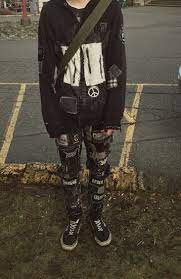 Winter 2017 I Looked Pretty Dumb In My Old Hoodie Emofashion Punk Outfits Fashion Punk Fashion