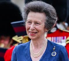 Courteney Cox Just Posted a Video of Game Night with Jennifer Aniston