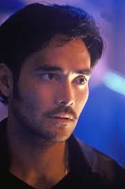 Gátlástalanul (Törvényen túl)