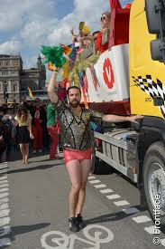 Nyamko sabuni är sedan 28 juni 2019 partiledare för liberalerna, sveriges liberala parti. Nathalies Skindeepblogg Stockholm Pride Parade 2012