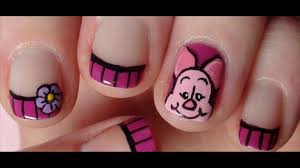 Una de las primeras cosas que solemos preguntarnos cuando queremos pintarnos las uñas es, ¿qué diseño de uñas puedo hacerme? Unas Decoradas Mariquitas Of Decoracion De Unas Faciles Y Sencillos Unas Decoradas Unas Decoradas