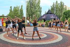 Последние новости бердянска за сегодня. V Mikrorajone Koloniya Makorty Torzhestvenno Otkryt Rajpark Novosti Berdyanska