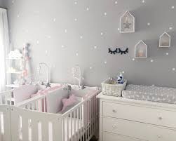 Tupfen Tupfenvinyl Vinyl Dekorative Kreise Dekoration Fur Kinder Topitos Wand Selbstklebende Wandtattoos Minipunkte In 2020 Zwillinge Babyzimmer Kinderzimmer Fur Madchen Baby Deko