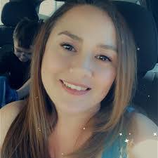 Amanda Hinch's Instagram, Twitter & Facebook