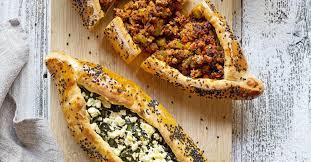 Pide Selber Backen So Geht Das Turkische Fladenbrot Rezept Fladenbrot Turkisches Fladenbrot Anzahl Kuchen