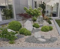 Beet mit steinen garten steingarten ideen garten landschaftsbau. Moderne Gartengestaltung Mit Steinen Und Kies Modern Garden Design Front Garden Front Yard Landscaping