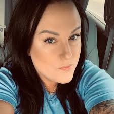 What drink mimics Peach RedBull?? I'm trying to prepare myself for Friday,  so I can get him a drink too.