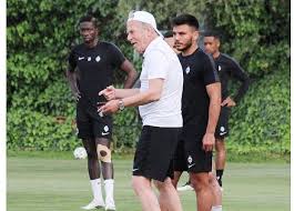 Sezonun en önemli döneminde kariyerinde ilki gerçekleştirip. Altay Da Mustafa Denizli Gencleri Mercek Altina Aldi