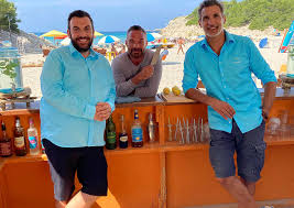 Idéalement situé entre les gorges du verdon et la côte d'azur se trouve le camping 4 étoiles le ruou. Martigues Camping Paradis Ca Tourne La Provence