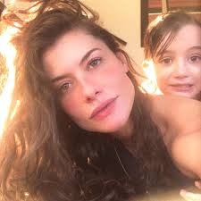Alinne moraes (sorocaba, december 22, 1982) is a brazilian television, film and theatre actress and model. Alinne Moraes Startseite Facebook