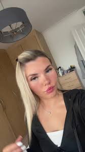 Lily Caldwell💋 (@lilycaldwell)