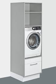 Waschmaschine Oder Trockner Sind Ergonomisch Hoch Eingebaut Und Bieten Zusatzlich Viel Stauraum Zum Be Hauswirtschaftsraum Waschkuchendesign Kleine Waschkuche