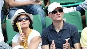 Find the perfect jacques legros stock photos and editorial news pictures from getty images. Gala Video Gilles Bouleau Qui Est Sa Femme Elizabeth Tran Elle Aussi Journaliste