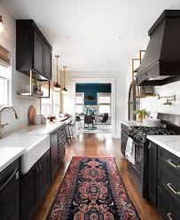 Episode 1 Of Season 5 Hgtv S Fixer Upper With Chip And Joanna Gaines Kitchen Redesign Fixer Upper Kitchen Joanna Gaines Kitchen