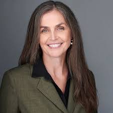 Rosalind Holden's Instagram, Twitter & Facebook