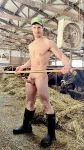 Draconblue - The Hottest Farmer In America - GayBodyBlog