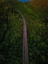 Demi sang kekasih tercinta, ia rela memanjat jembatan tertinggi di china yang mencapai 1853 kaki atau sekitar 740 meter, hanya untuk melamar pacarnya agar mau diajak menikah. Jambatan Ke 3 Tertinggi Di Malaysia Siakap Keli Press Facebook