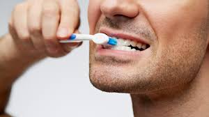 En las farmacias tienes kits de blanqueo dental. Como Blanquear Tu Dientes En Casa Moda Hombre