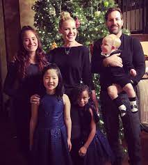 Josh kelley news, gossip, photos of josh kelley, biography, josh kelley girlfriend list 2016. Katherine Heigl And Josh Kelley S Adorable Family Photos