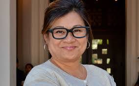 Elizabeth Bautista's Instagram, Twitter & Facebook