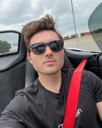 Fernando Abrego's Instagram, Twitter & Facebook