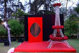 Today i'm going to show you how to host a jaw dropping moulin rouge party in 20 easy steps. Moulin Rouge Themed Wedding And Party Ideas With Dress Code Marriageuana