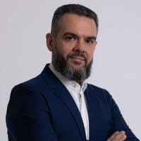 Peggy Barlow's Instagram, Twitter & Facebook