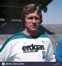 C heftrainer jupp heynckes hat selbst die konsequenzen aus der talfahrt des fünfmaligen deutschen meisters borussia mönchengladbach gezogen: Pin On Fussball